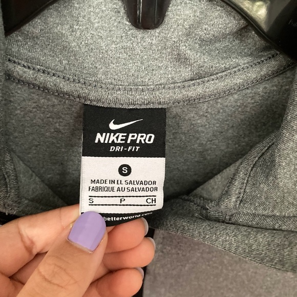 Grey Nike Pro Quarter zip - Picture 3 of 5